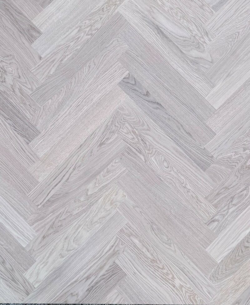 Trægulv - Lamelopbygget sildeben - Hvid Mat Lak 490x70x11 mm.